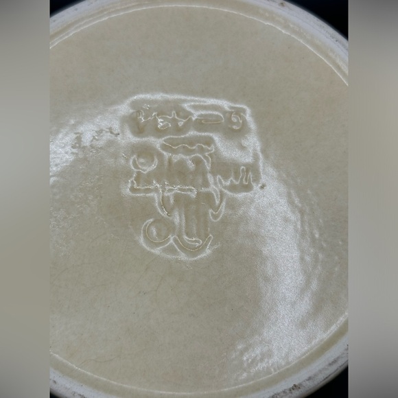 Pfaltzgraff Vintage Village Gravy Server - 1970s Pottery - Picture 4 of 4